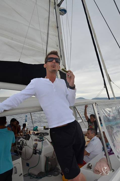 946364_10151822163399905_344318012_n